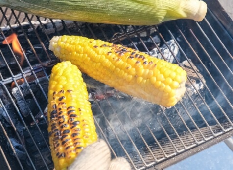焼きとうもろこし